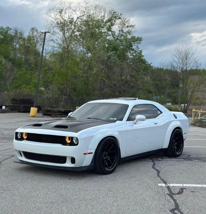 2018 Dodge Challenger 3rd Gen - Image 2 of 17
