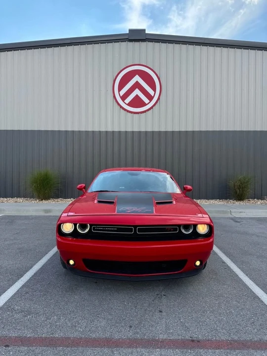 2018 Dodge Challenger 3rd Gen - Image 2 of 15