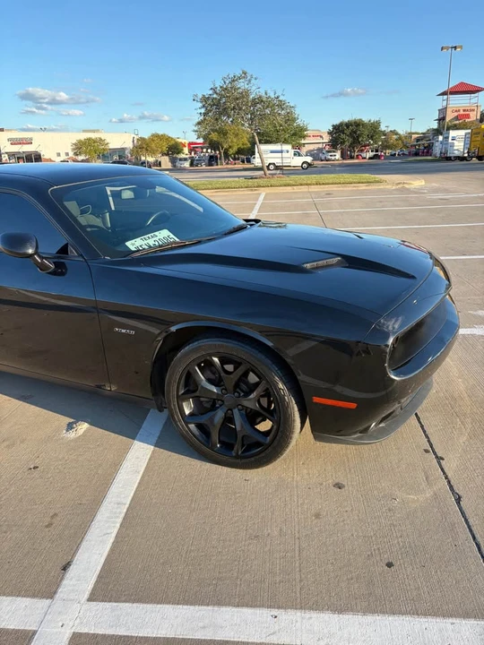 2018 Dodge Challenger 3rd Gen - Image 2 of 10