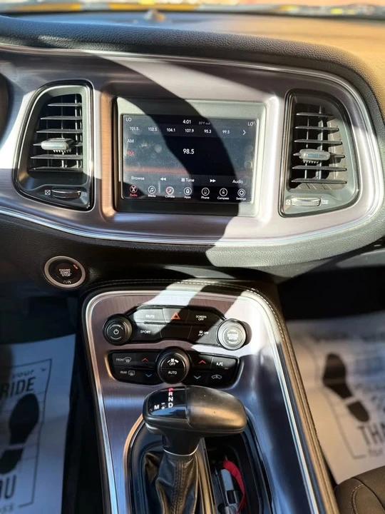 2018 Dodge Challenger 3rd Gen - Image 16 of 19