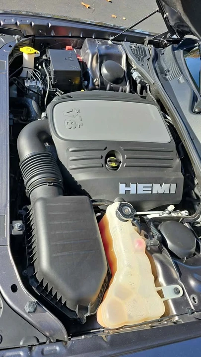 2018 Dodge Challenger 3rd Gen - Image 3 of 10