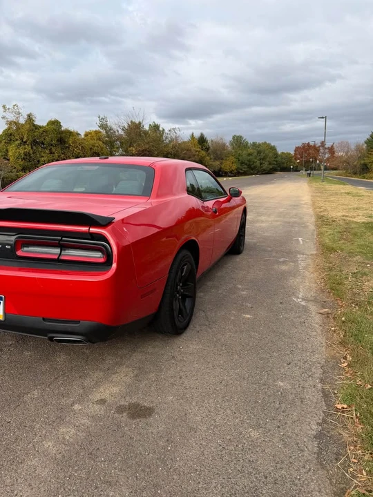 2018 Dodge Challenger 3rd Gen - Image 5 of 13