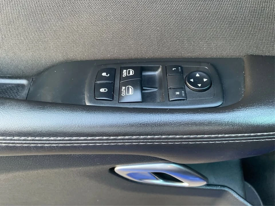 2018 Dodge Challenger 3rd Gen - Image 10 of 20