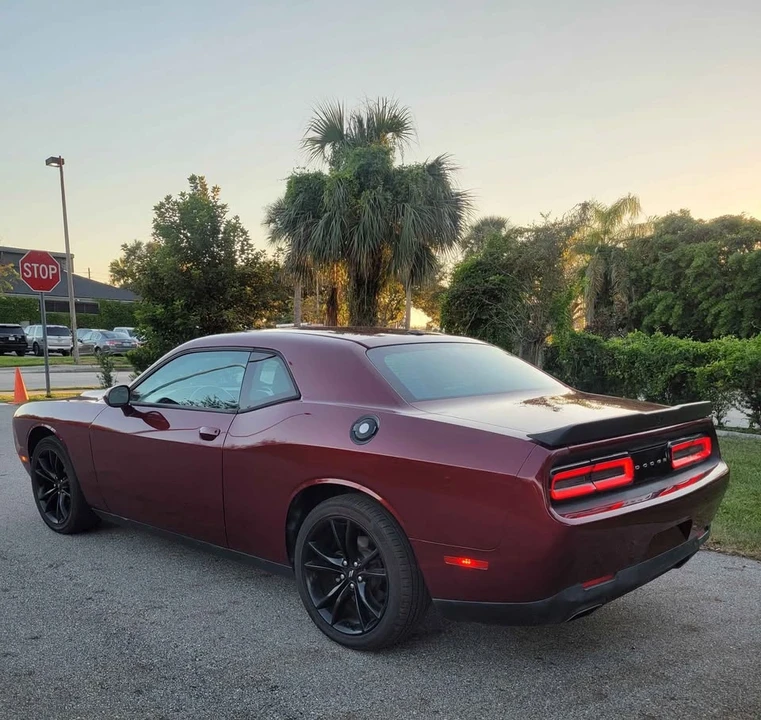 2018 Dodge Challenger 3rd Gen - Image 10 of 12