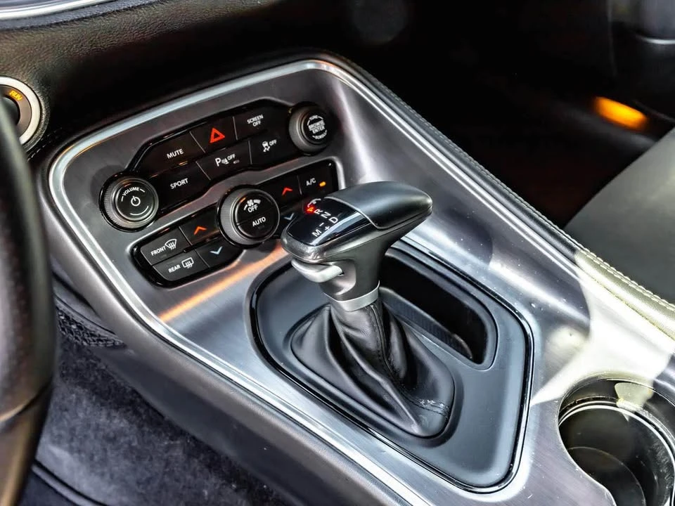 2018 Dodge Challenger 3rd Gen - Image 16 of 19