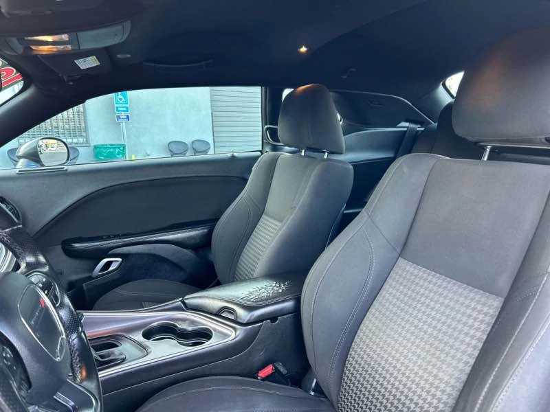 2018 Dodge Challenger 3rd Gen - Image 7 of 11