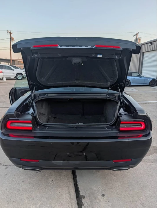 2018 Dodge Challenger 3rd Gen - Image 8 of 19