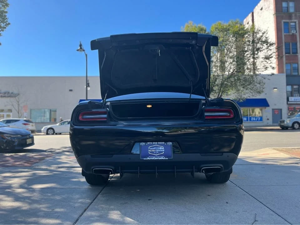 2018 Dodge Challenger 3rd Gen - Image 15 of 17