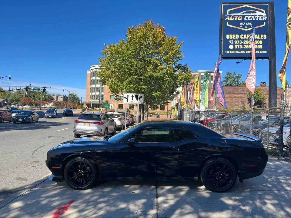 2018 Dodge Challenger 3rd Gen - Image 9 of 17