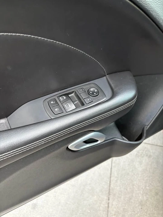 2018 Dodge Challenger 3rd Gen - Image 6 of 11