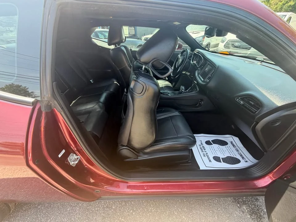 2018 Dodge Challenger 3rd Gen - Image 9 of 15