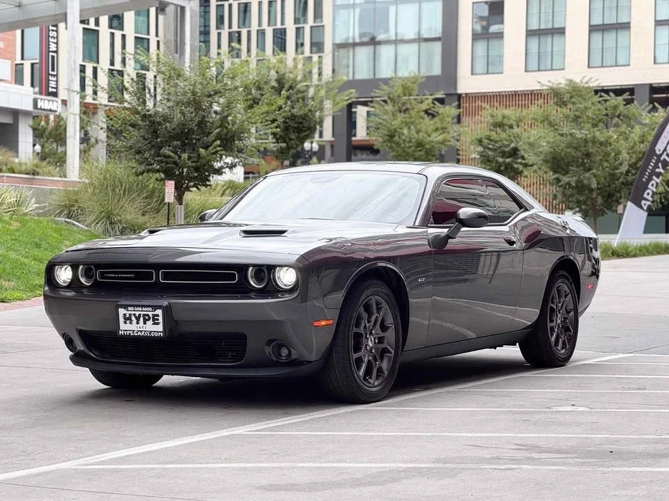2018 Dodge Challenger 3rd Gen - Image 2 of 11