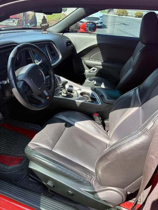 2018 Dodge Challenger 3rd Gen - Image 9 of 14
