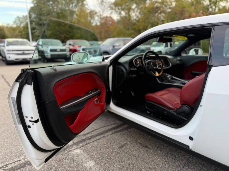 2018 Dodge Challenger 3rd Gen - Image 15 of 20