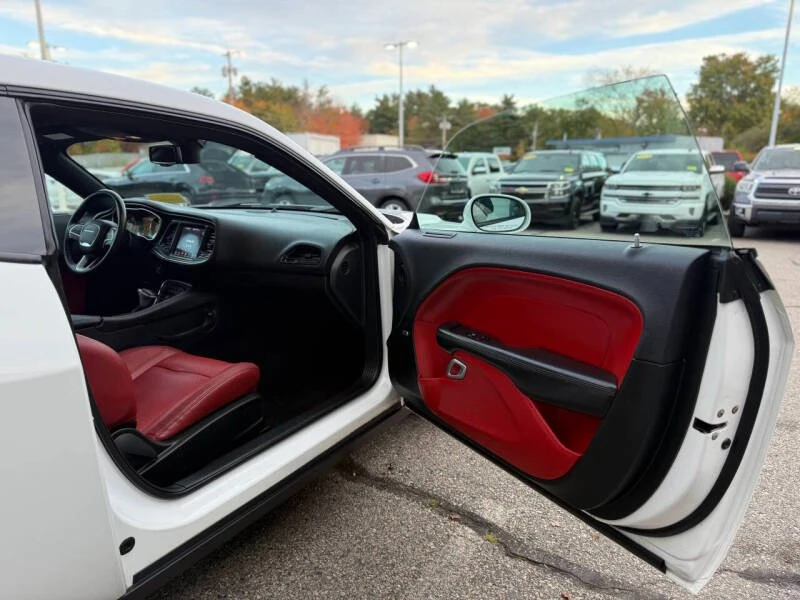 2018 Dodge Challenger 3rd Gen - Image 16 of 20