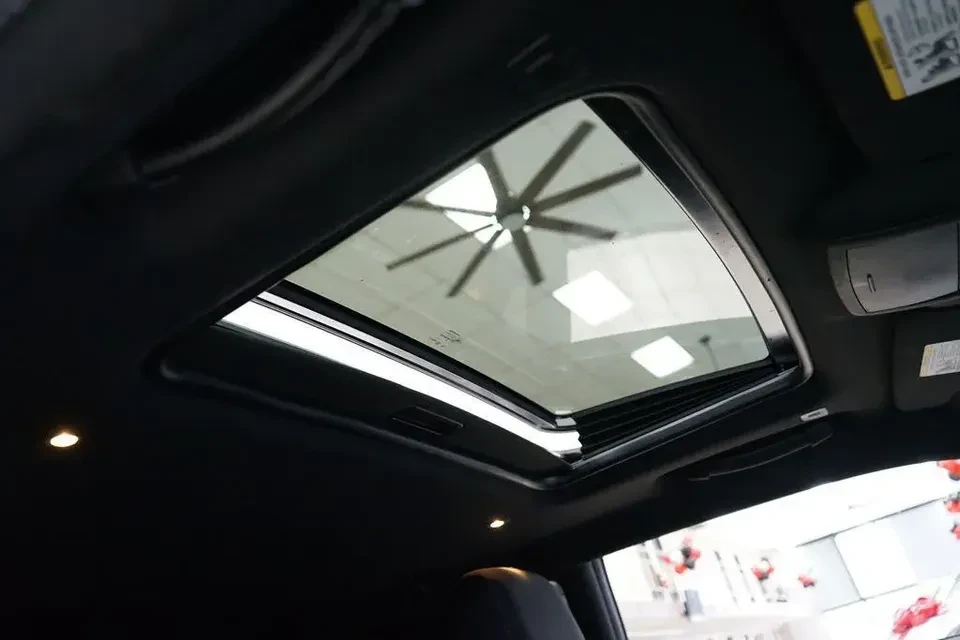 2018 Dodge Challenger 3rd Gen - Image 7 of 20