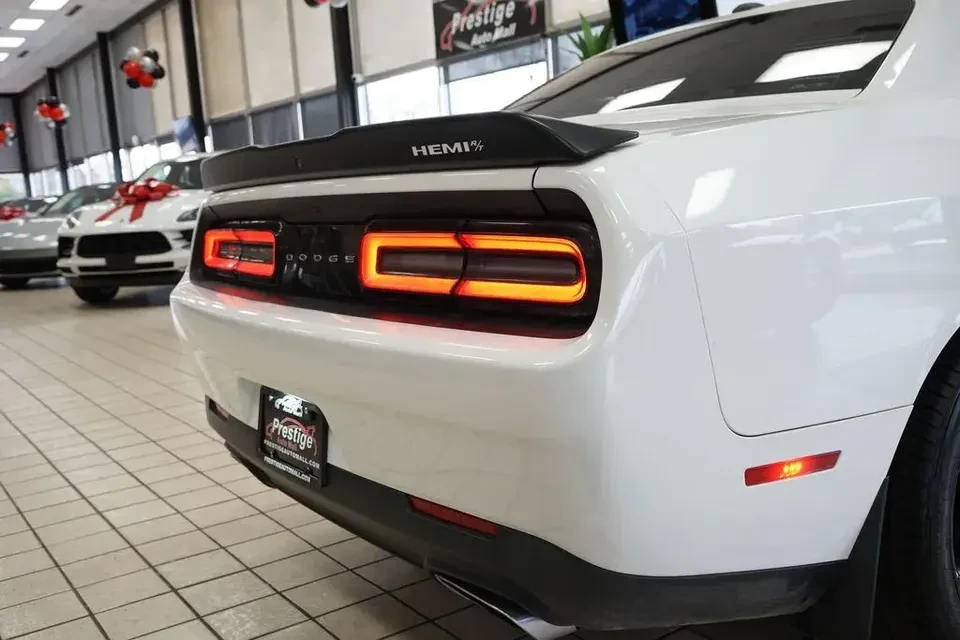 2018 Dodge Challenger 3rd Gen - Image 13 of 20