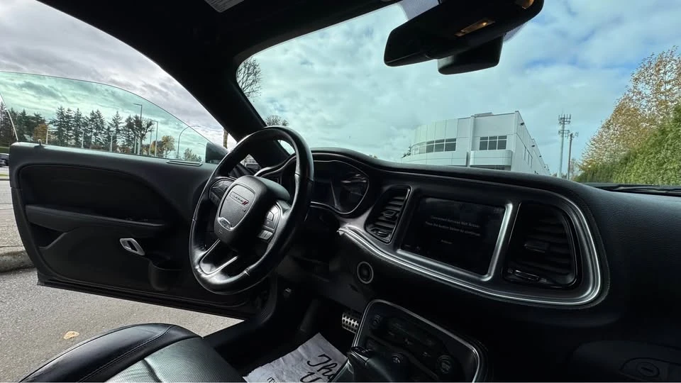 2018 Dodge Challenger 3rd Gen - Image 5 of 10
