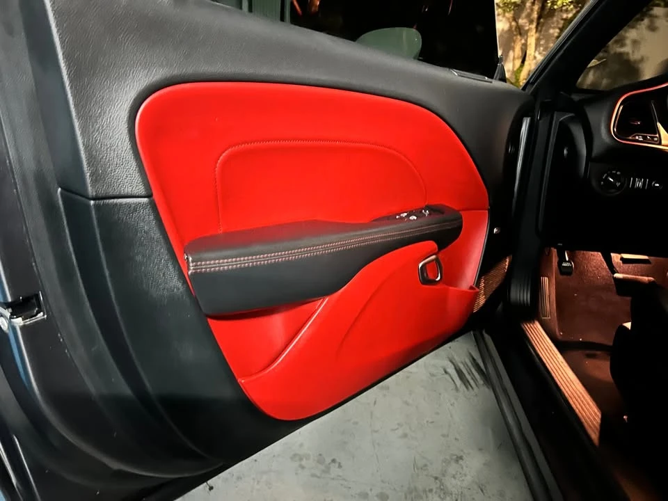 2018 Dodge Challenger 3rd Gen - Image 16 of 17