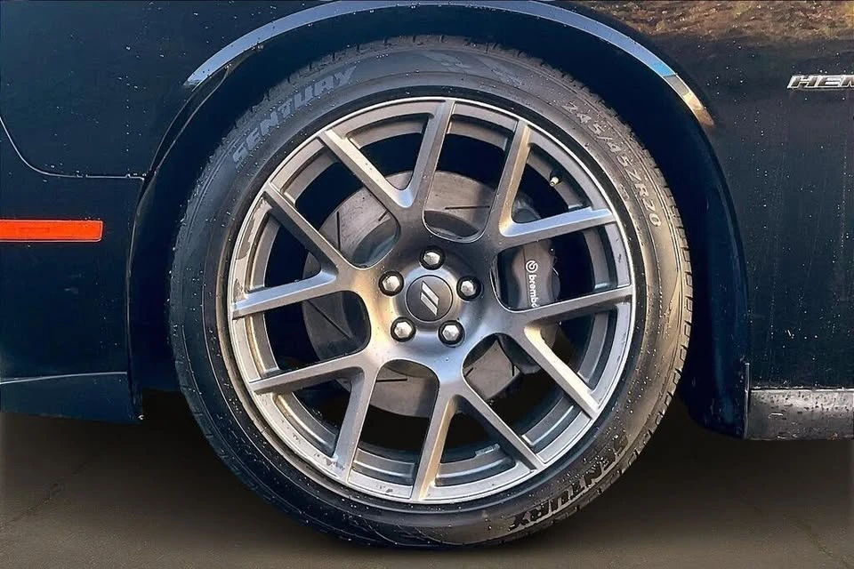 2018 Dodge Challenger 3rd Gen - Image 9 of 19