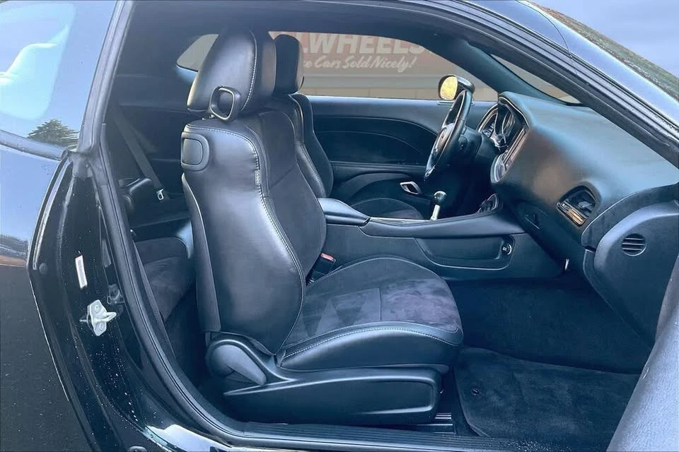 2018 Dodge Challenger 3rd Gen - Image 7 of 19