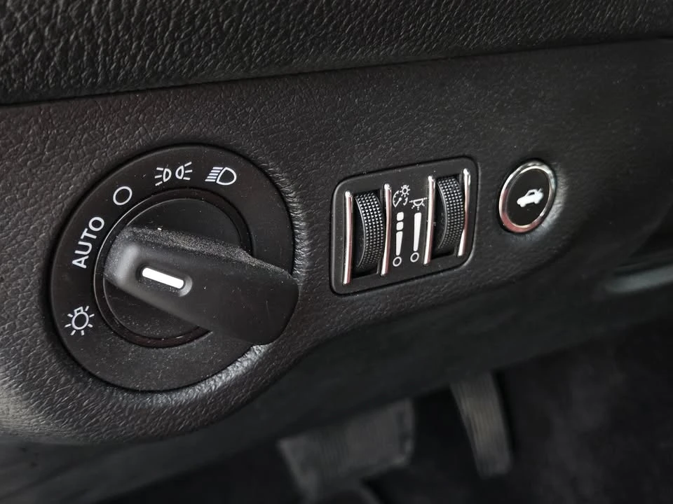 2018 Dodge Challenger SRT Hellcat 3rd Gen - Image 16 of 20