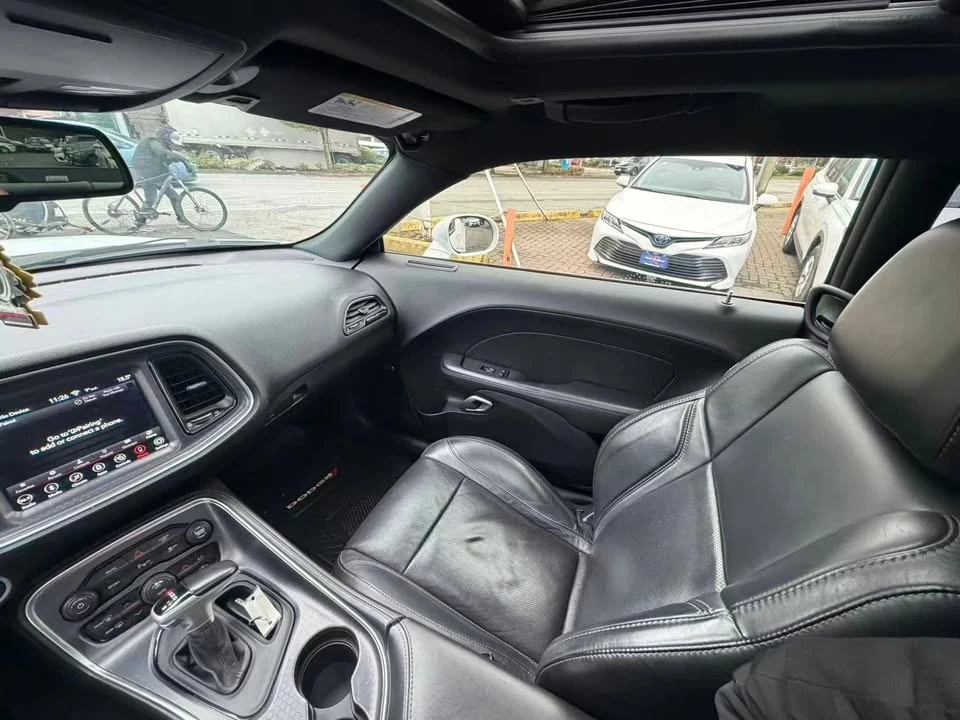 2018 Dodge Challenger 3rd Gen - Image 16 of 17