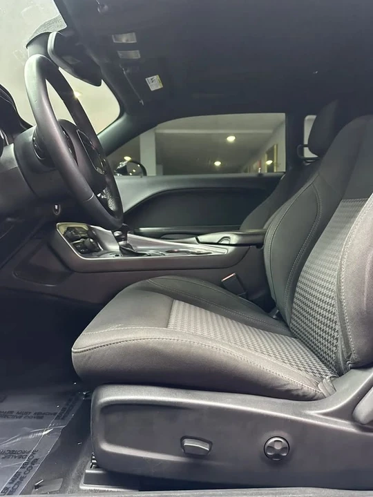 2018 Dodge Challenger 3rd Gen - Image 9 of 20