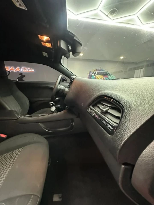 2018 Dodge Challenger 3rd Gen - Image 17 of 20