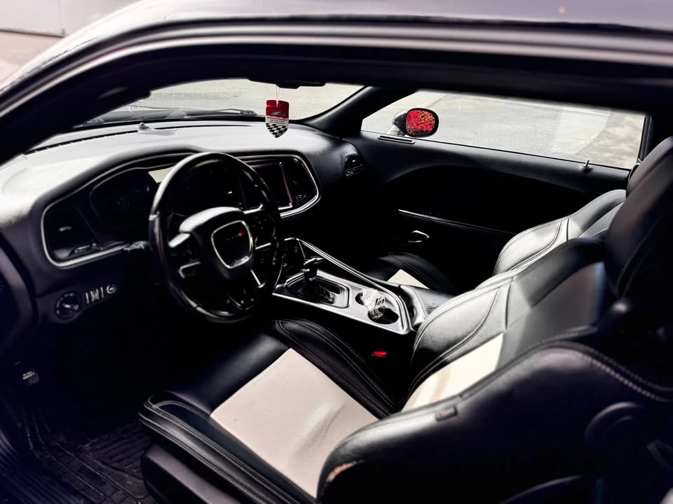 2018 Dodge Challenger 3rd Gen - Image 8 of 9