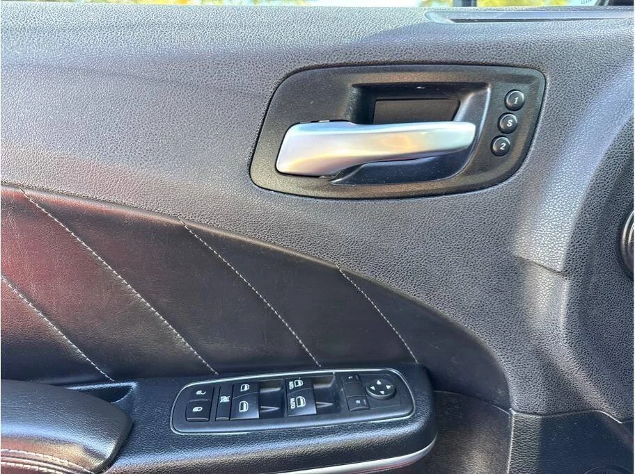 2018 Dodge Charger 7th Gen - Image 11 of 18