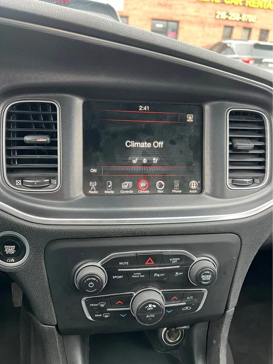 2018 Dodge Charger 7th Gen - Image 9 of 12