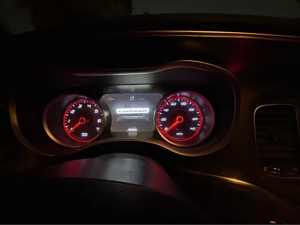 2018 Dodge Charger 7th Gen - Image 10 of 12