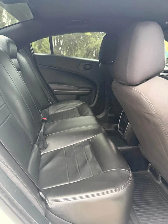 2018 Dodge Charger 7th Gen - Image 9 of 16