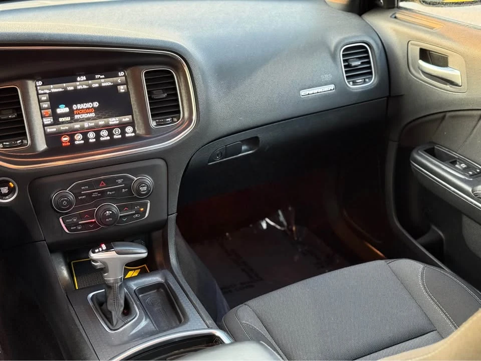 2018 Dodge Charger 7th Gen - Image 16 of 19