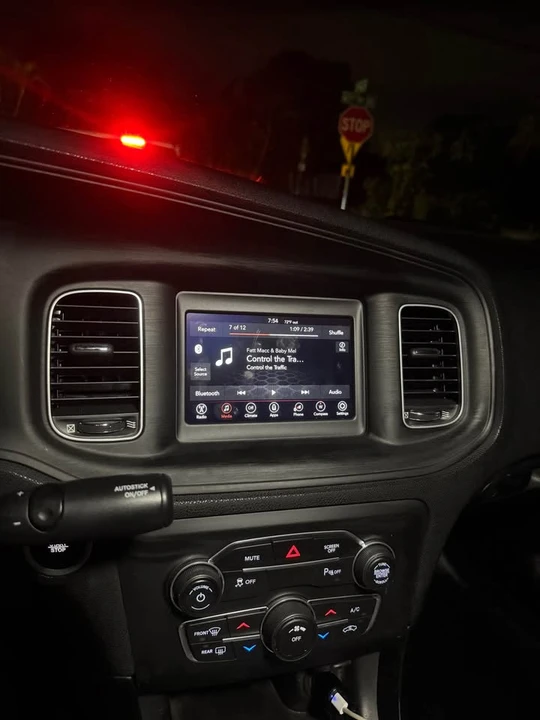 2018 Dodge Charger 7th Gen - Image 11 of 13