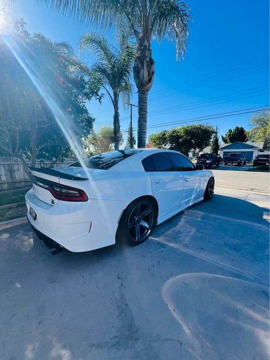 2018 Dodge Charger SRT & 392 7th Gen - Image 5 of 11
