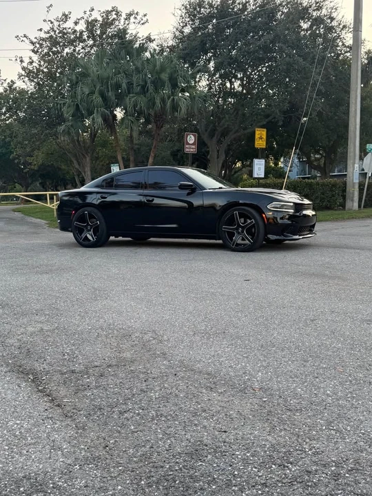 2018 Dodge Charger 7th Gen - Image 5 of 11