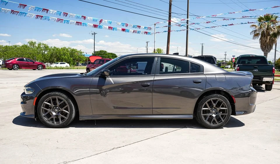 2018 Dodge Charger 7th Gen - Image 13 of 19