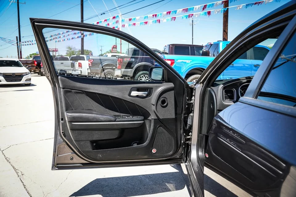 2018 Dodge Charger 7th Gen - Image 12 of 19