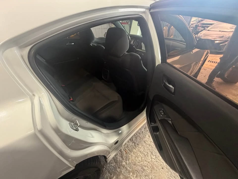 2018 Dodge Charger 7th Gen - Image 6 of 8
