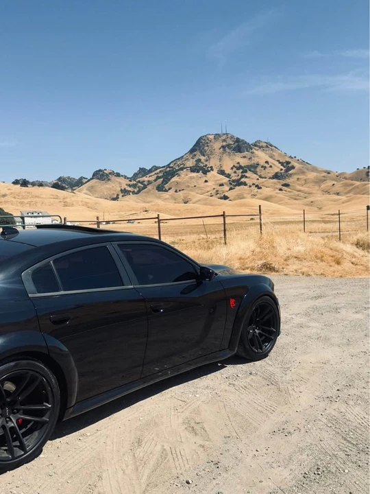 2018 Dodge Charger SRT & 392 7th Gen - Image 5 of 12