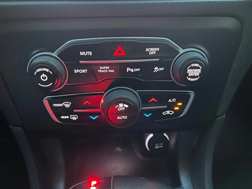 2018 Dodge Charger SRT & 392 7th Gen - Image 15 of 17