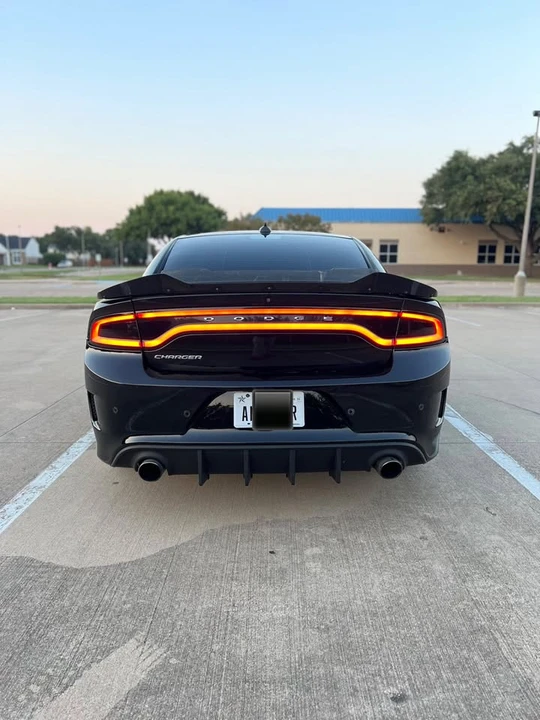 2018 Dodge Charger SRT & 392 7th Gen - Image 4 of 17