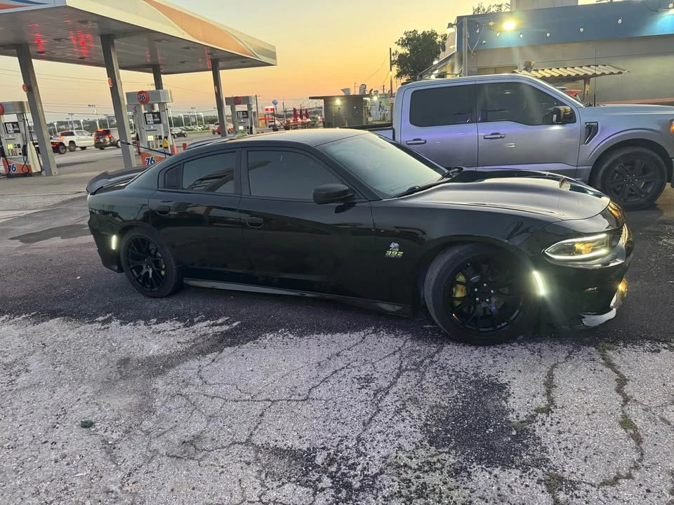 2018 Dodge Charger SRT & 392 7th Gen - Image 4 of 8