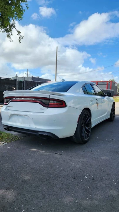 2018 Dodge Charger 7th Gen - Image 6 of 11