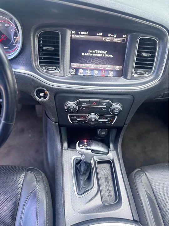 2018 Dodge Charger 7th Gen - Image 9 of 11