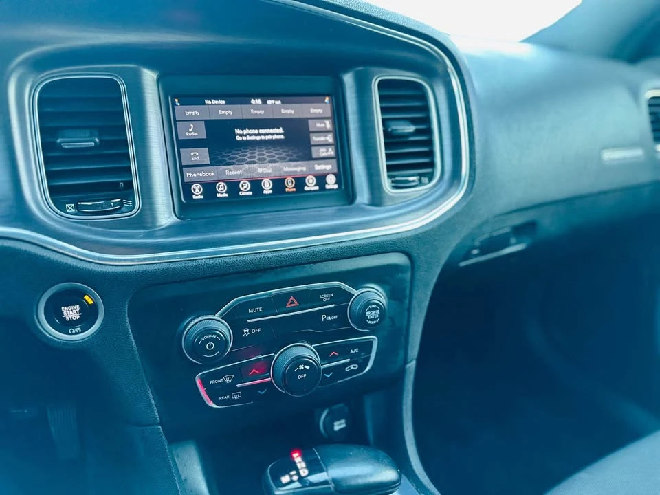 2018 Dodge Charger 7th Gen - Image 15 of 19