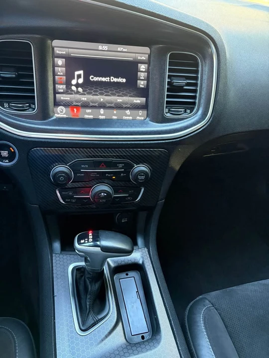 2018 Dodge Charger SRT & 392 7th Gen - Image 16 of 17