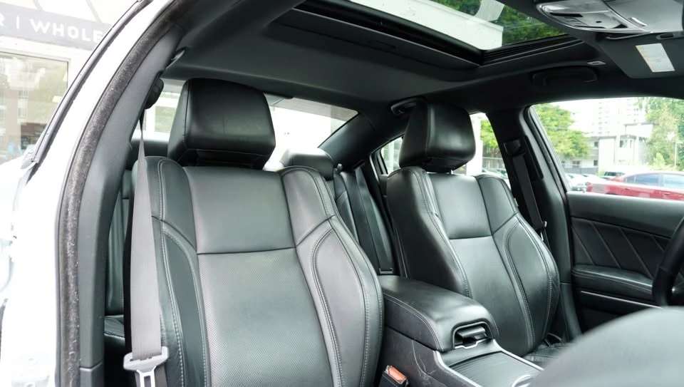 2018 Dodge Charger 7th Gen - Image 9 of 14
